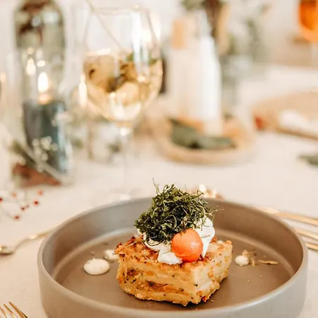 Loeckerwirt Hotel 3*