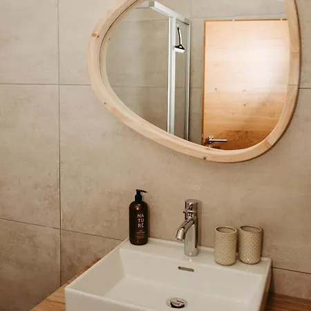 ホテル Loeckerwirt