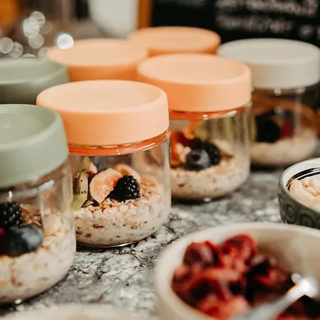 ホテル Loeckerwirt