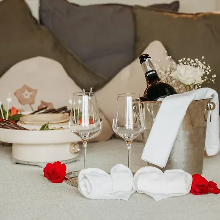 Hotell Loeckerwirt 3*