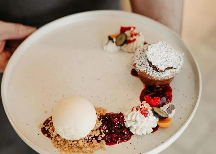 Hotell Loeckerwirt 3*